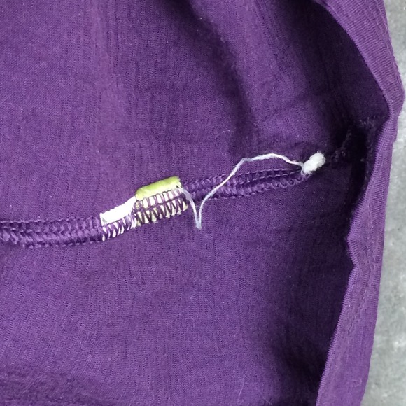 Icebreaker T Shirt Womens Medium Merino Wool Short Sleeve Purple Hiking Outdoors - Picture 9 of 12